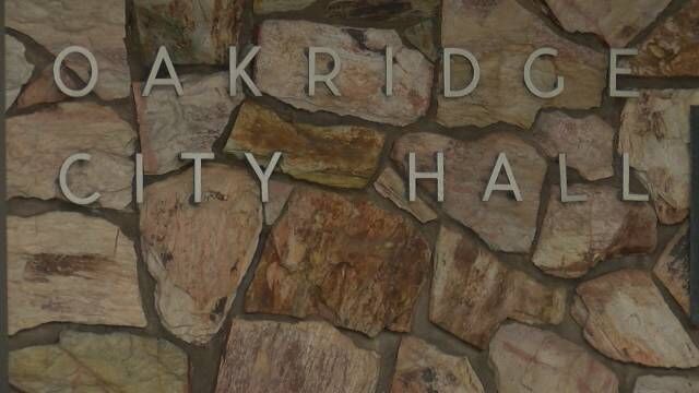 oakridgecityhall.jpg